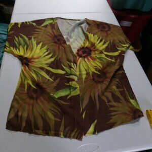 BB & KK Women's Floral Lightweight Short Sleeve Top S NIP